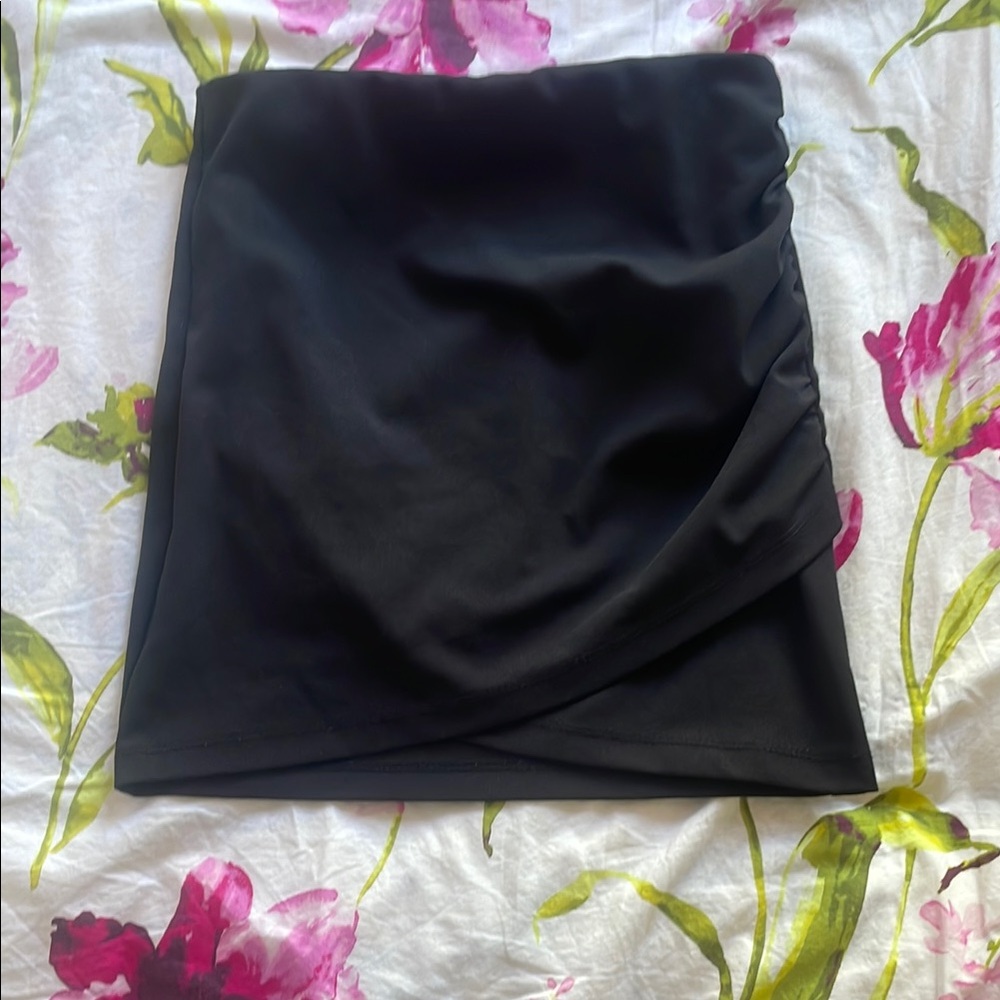 Elegant Black Women's Mini Skirt